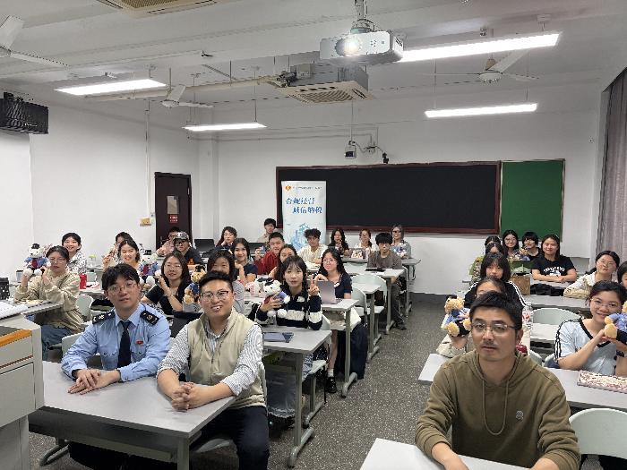 税校携手话社保 普法育人促共治——宝山区税务局走进校园开展社保征管实务宣讲