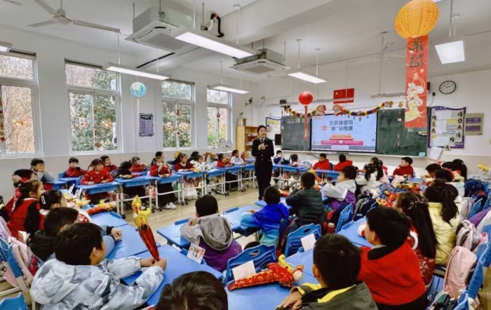 区局开展税法宣传进校园活动