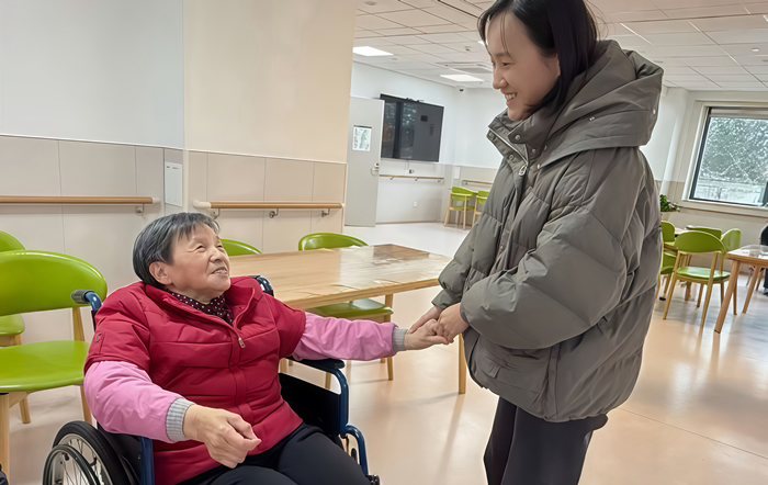 岁寒情暖 税护夕阳 ——嘉定区税务局开展新春慰问活动