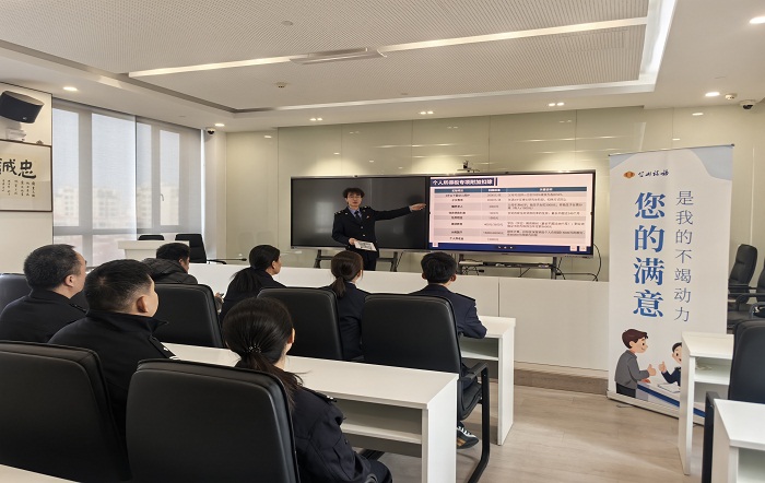 送教上门解“税”惑 精准辅导暖人心——金山区税务局赴出入境中心开展税宣活动